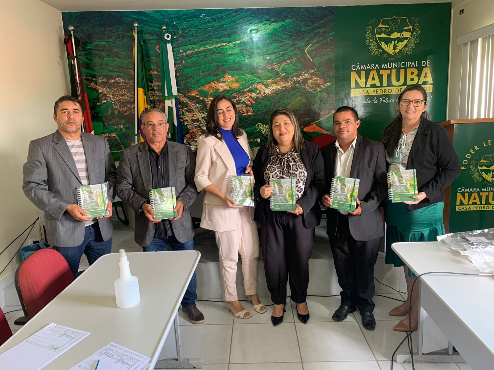 Nesta Sexta, dia 21 de outubro a Câmara de Vereadores de Natuba - PB se confraternizou em comemoração ao dia dos vereador.